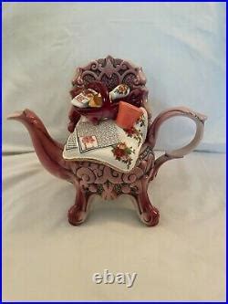 Rare Vintage Royal Albert Teapot Cardew Old Country Rose Earthenware