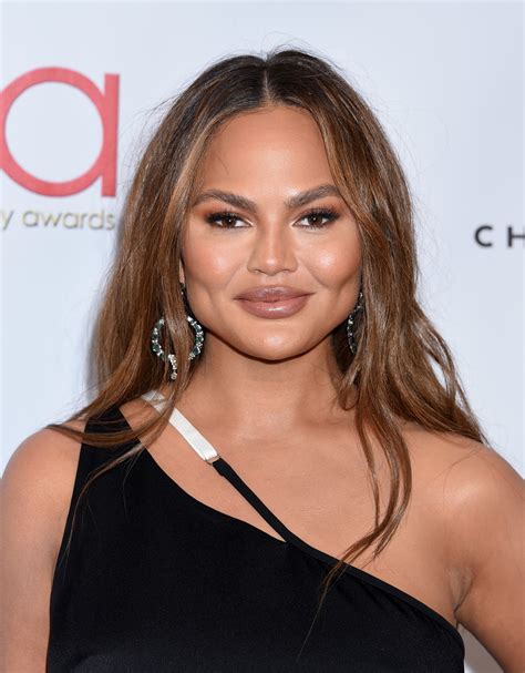Chrissy Teigen y otras mujeres que recurrieron a la gestación subrogada