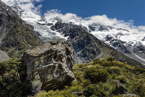 Hiking to Mount Cook, New Zealand… – michaelevansphotographerblog