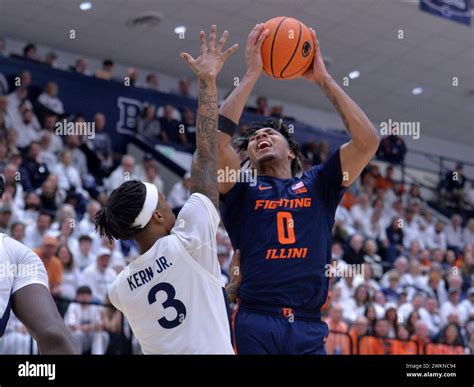 Illinois Terrence Shannon Jr 0 Shoots Over Penn States Nick Kern