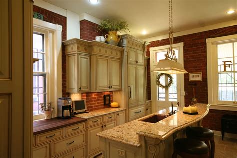 70 Awe Inspiring Historic Homes Kitchen Design Voted By The Construction Association