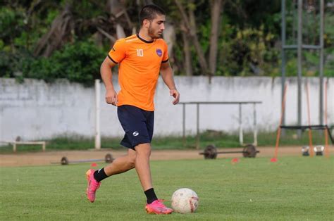 Santos Encaminha A Contrata O Do Meia Atacante Lacava O Messi