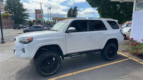 View build 3 Inch Lifted 2017 Toyota 4Runner 4WD | Rough Country