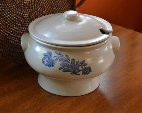 Pfaltzgraff Yorktowne Tureen With Lid Retro Retired Vintage Folk Art