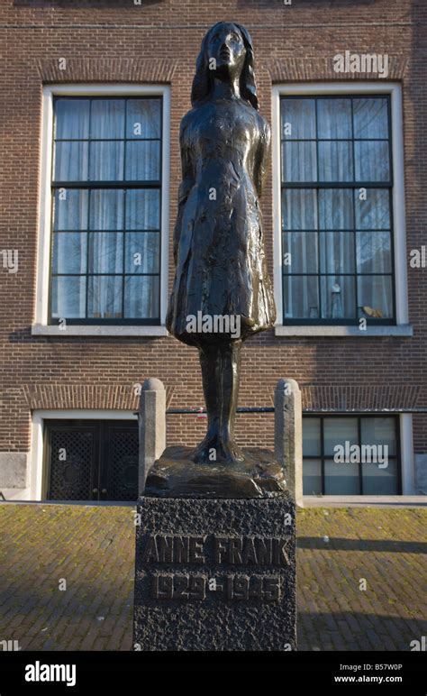 Amsterdam anne frank statue hi-res stock photography and images - Alamy