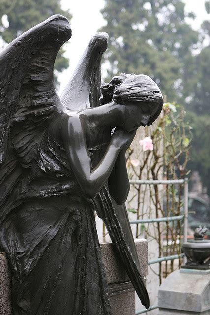 Milano Cemetery Cimitero Monumentale Di Milano Angel Sculpture Angel Statues Cemetery Angels