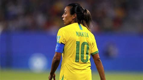 Marta biografia títulos times e curiosidades da jogadora