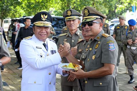 Hadiri Hut Damkar Satpol Pp Dan Linmas Pj Gubernur Al Muktabar Dorong