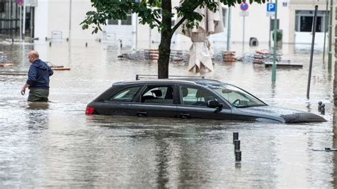 Auto Und Versicherung Wer Bei Wasserschäden Zahlt Auto