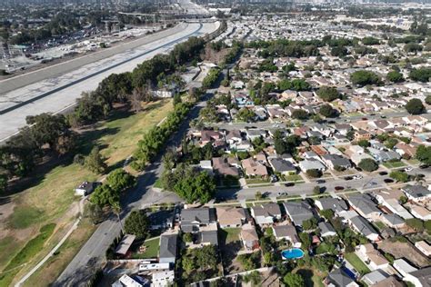 Major flood would hit Los Angeles Black communities disproportionately hard, study finds