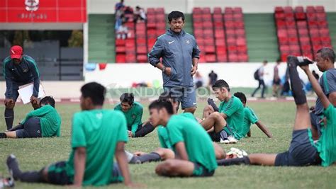 Besok Indra Sjafri Umumkan 32 Pemain Skuat Timnas U 19 INDOSPORT