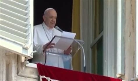 Papa Francesco Il Ricovero Dopo LAngelus Lintervento Al Colon E La