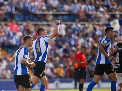 El H Rcules Le Dedica A Sus Aficionados La Victoria Ante La Penya