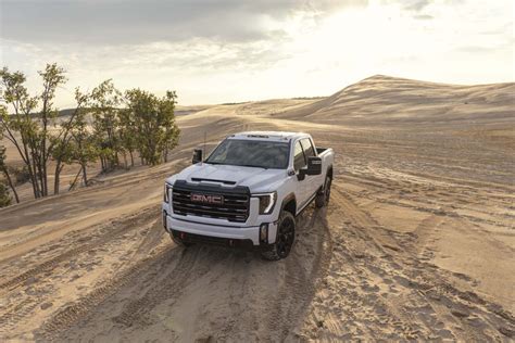 2024 GMC Sierra HD Ups Luxury Off Road Capability