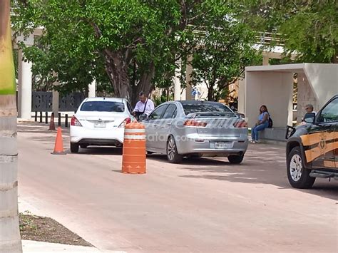 Conductor De Un Auto Causa Un Accidente En El Parque La Plancha De