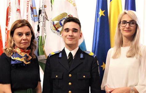 Elevul Caporal C Lin Hartzos De La Colegiul Militar Din Alba Iulia