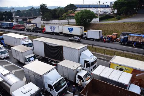 Há pelo menos seis causas para a greve dos caminhoneiros VEJA