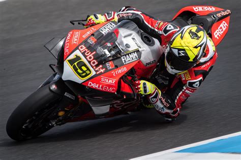 Superbike Alvaro Bautista Vince La Superpole Race A Misano