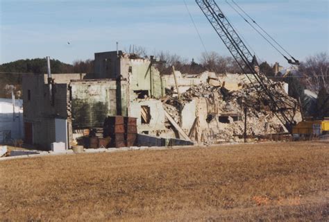 Mishicot Brewing Company Demolition – Mishicot Historical Museum