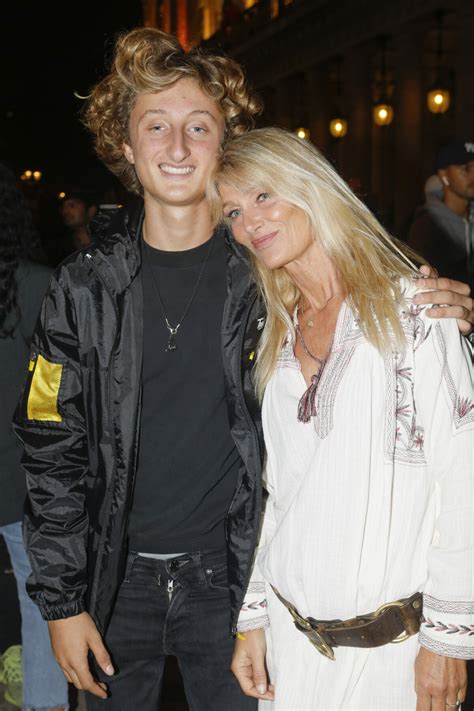 Photo Isabelle Camus Et Son Fils Joalukas Noah La Sortie Du D Fil