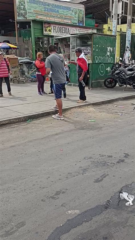 Vania Yabar on Twitter La señora saco de su pequeño negocio gaseosas