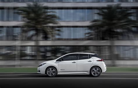 Nissan Lan A Leaf Mais Pot Ncia E Autonomia Auto Drive