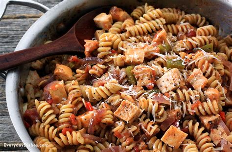 One pot chicken and pasta recipe - Everyday Dishes