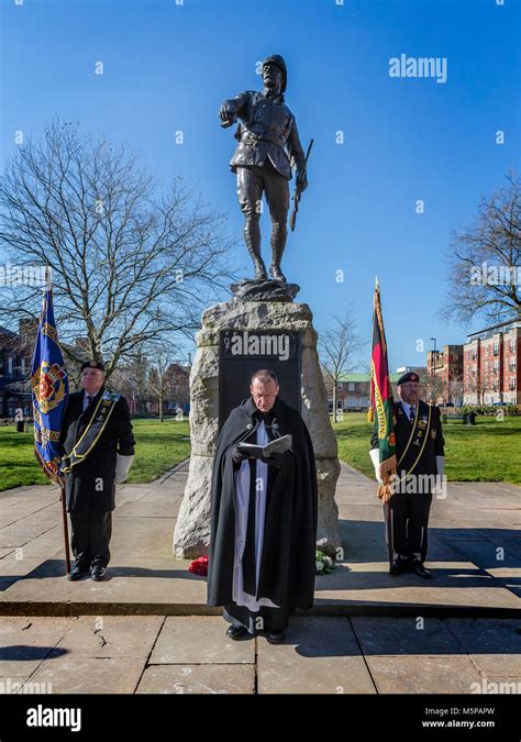 Warrington Cheshire Royaume Uni 25 Févr 2018 Étendard Au Garde