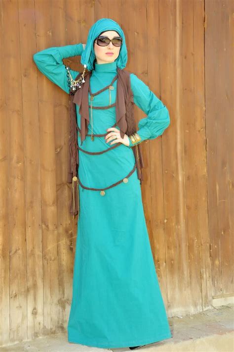 Gilet Et Longue Robe Bleue Hijab Arab Fashion Muslim Muslimah