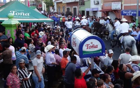 Celebran Tradicional Desfile H Pico Recorriendo Las Principales Calles