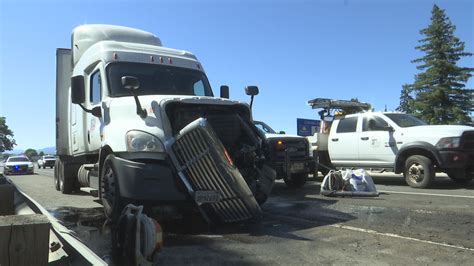 Accident Blocks I 5 Medford Near Viaduct On Tuesday Morning Kobi Tv