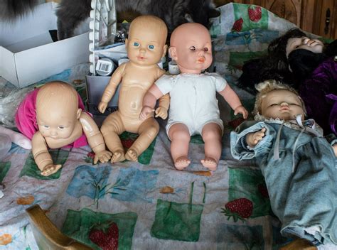 Decaying creepy dolls: Realistic and easy | Creepy dolls, Scary dolls ...