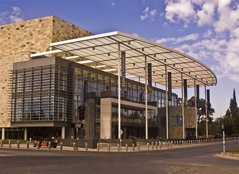 Vacation Homes near University of California, Sacramento: House Rentals