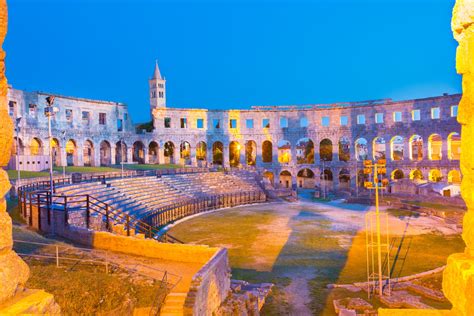 Pola Pula Cosa Vedere Dove Dormire E Spiagge Croazia Info