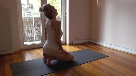 Yoga Flocke Nude Youtuber