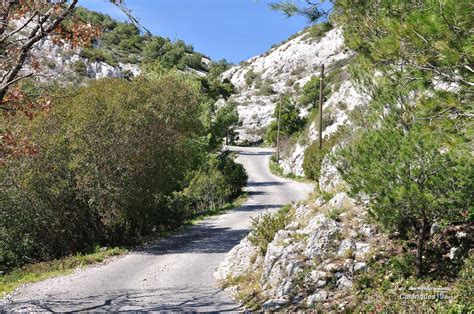 Chemin D Acc S La Calanque De Morgiou Depuis Les Baumettes