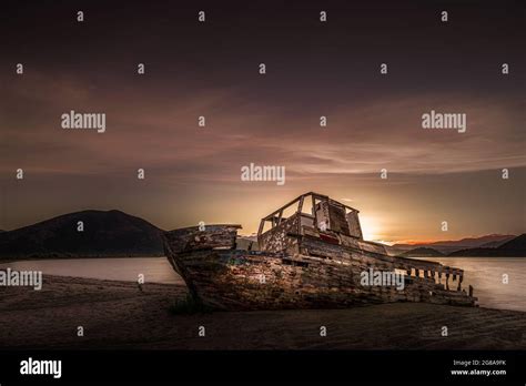 Old Fishing Boat Wreck An Old Abandoned Shipwreck Wrecked Boat Sunken