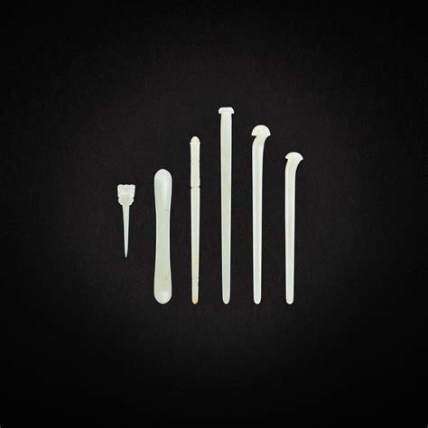 A group of six white jade hairpins Ming Qing dynasty 明至清 白玉髮簪一組六件