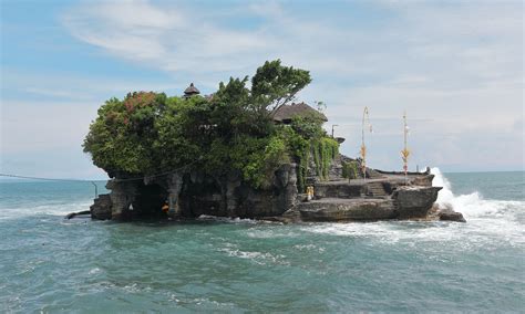 Tanah Lot Temple Bali Balinese Hindu Sea Temple Bali Floating Temple