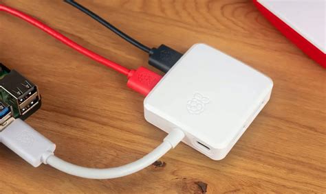 I Nuovi Accessori Ufficiali Di Raspberry Pi Ampliano La Versatilit Del