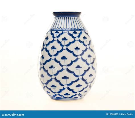 Home Décor Stoneware Vase In Blue And White Home And Living Pe