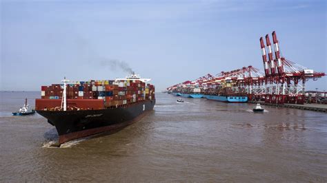 China May exports slip back into contraction, imports worst in 4 years