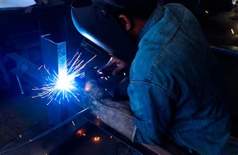 Welder Schools in Dallas, TX – Trade Schools Near You