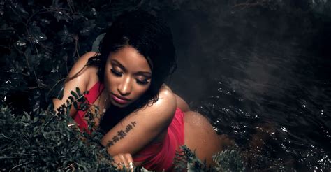 Nicki Minaj Anaconda Pics