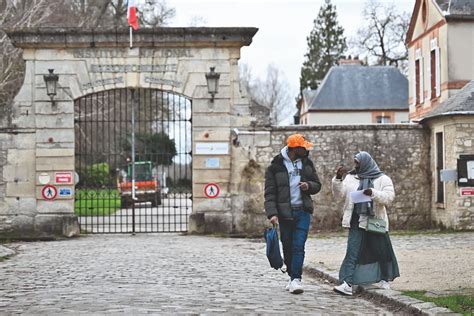 Migrants un château réquisitionné à Grignon pour des réfugiés de