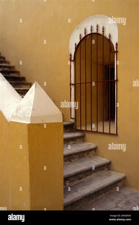 Escalera interior Fuerte San José el Alto un fuerte colonial