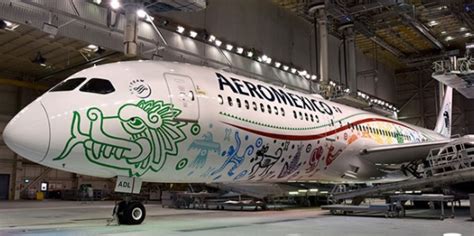 AEROMÉXICO presenta el exterior del primer boeing