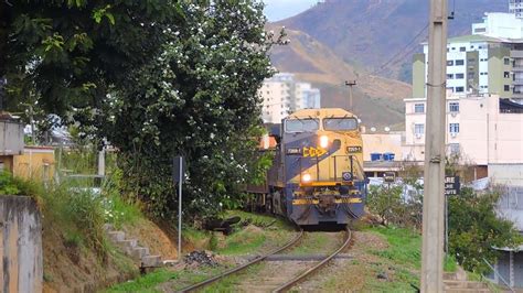 Trem De Carga Geral Uma Locomotiva Ac I L Der Puxando Sozinha