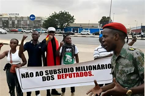 Ativistas Em Greve De Fome Medo De Envenenamento Autoridades