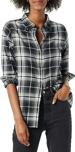 Fall Capsule Wardrobe 2023 Clothed In Grace Flannel Shirt Outfit